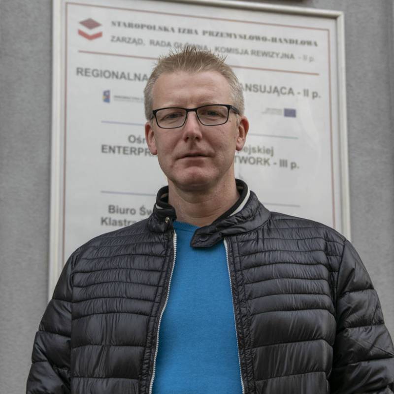 Zdjęcie przedstawiające pana Szymona Derlatkę - Dyrektora Zakładu Produkcji Pomocniczej w Spółce Polonez Plus